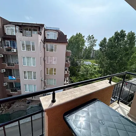 Vip Zone Апартамент *